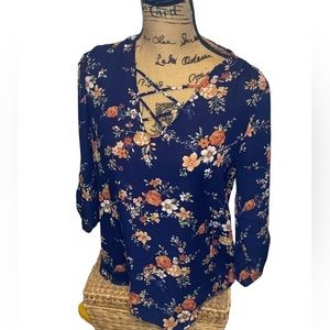 Light weight kind of shear long sleeve blouse